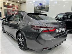 تۆیۆتا کامری